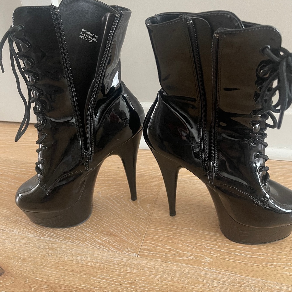 Women’s exotic dance shoes